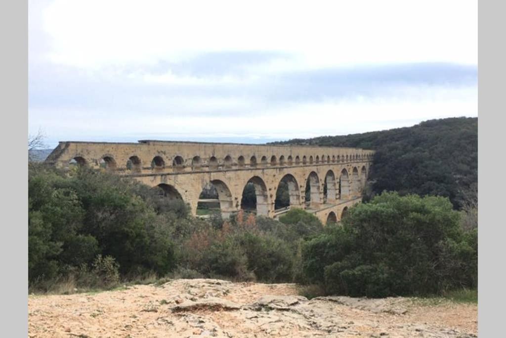 Maison Familiale A Nîmes Eksteriør billede